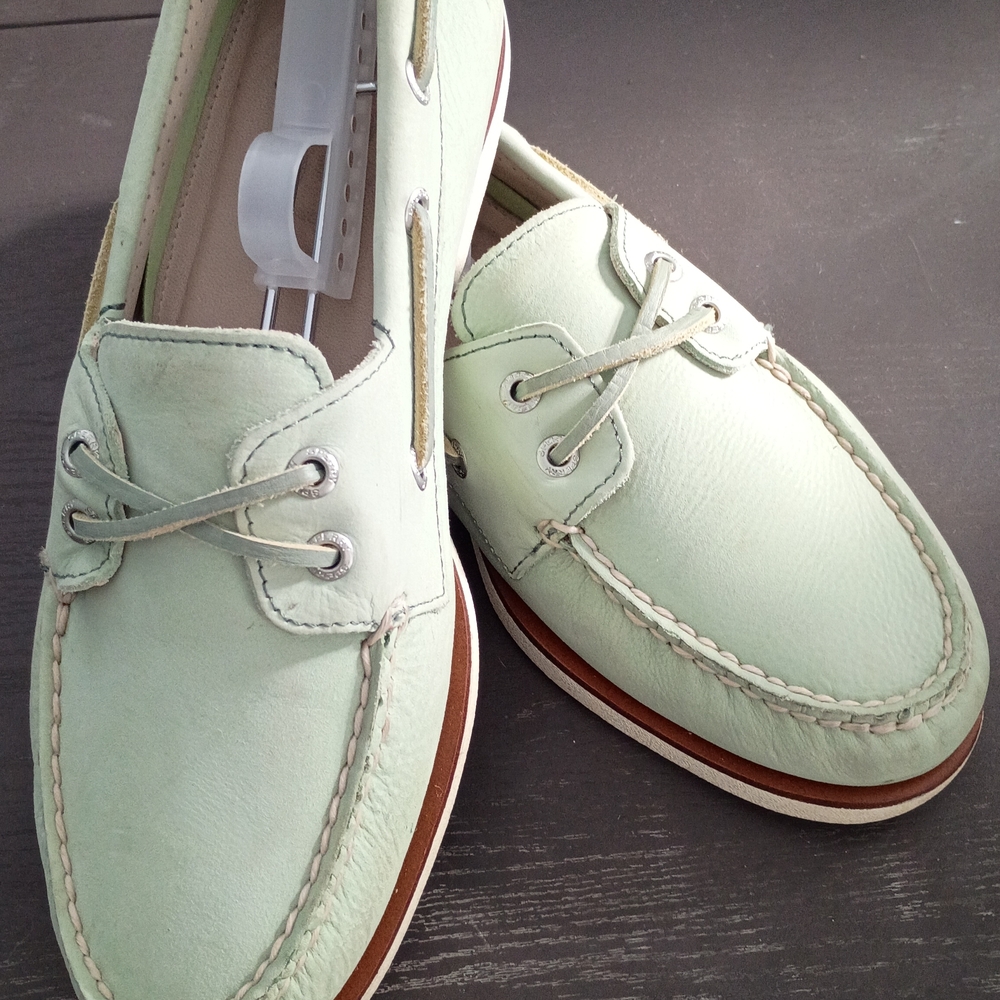 Sperry GOLD CUP Mint Green Suede Boat Shoes.  Men's 9M Like New!!!